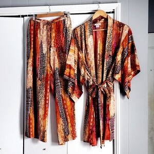 Natori Vibrant Patterned Kimono Robe Set